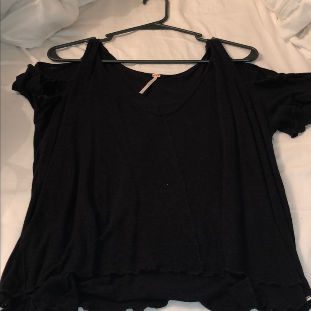 Free people off shoulder cut out top!!